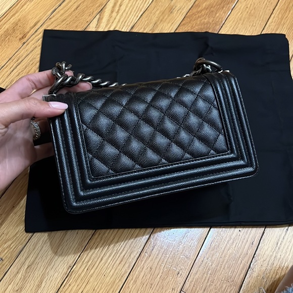 Chanel caviar boy bag - Picture 8 of 9